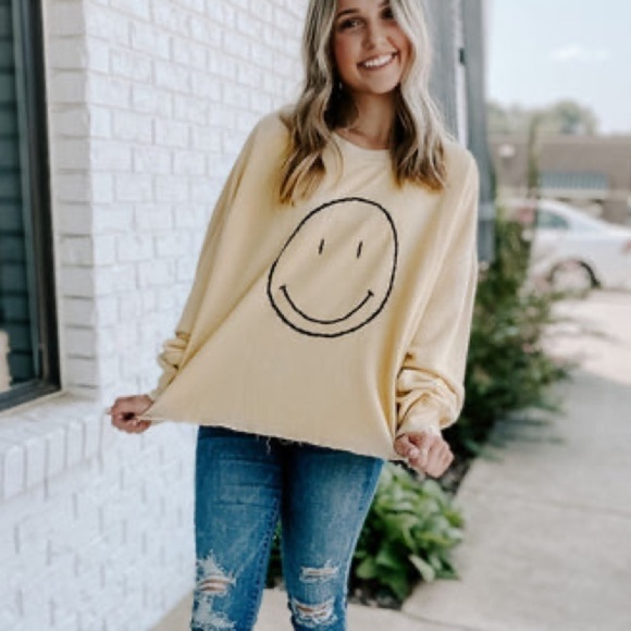 Blank Paige Tops - Boutique Cropped Smiley Sweatshirt - S
